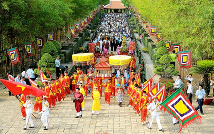 Lễ hội Đền Hùng Phú Thọ
